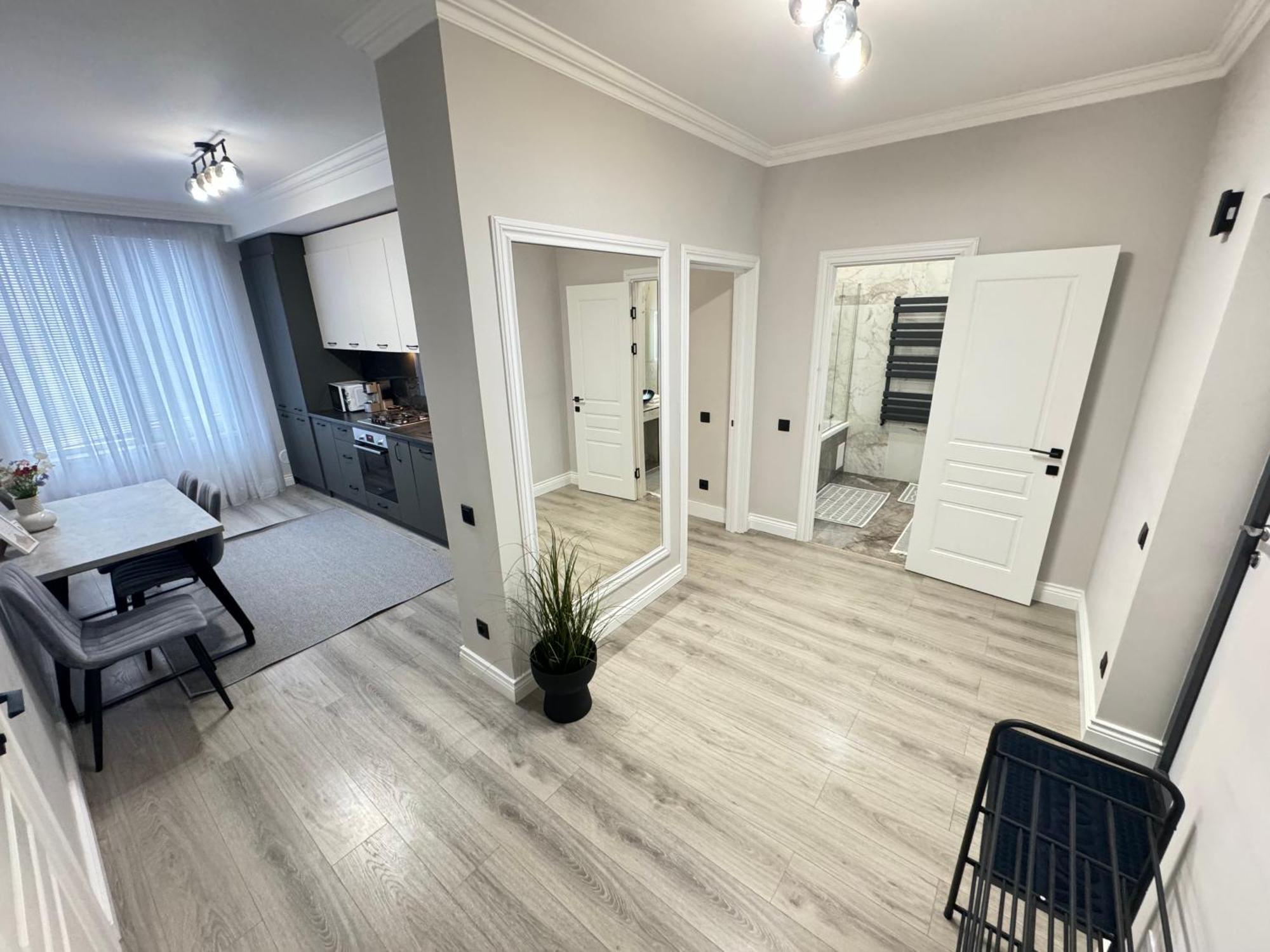 Two Bedroom Apartment In The Center, With Parking, Address Avram Iancu 32 Chisinau Bagian luar foto