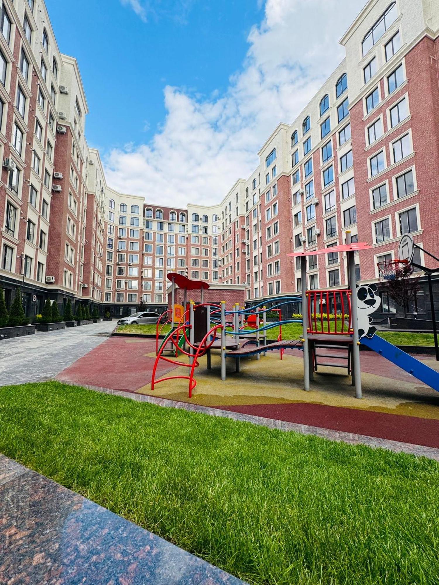 Two Bedroom Apartment In The Center, With Parking, Address Avram Iancu 32 Chisinau Bagian luar foto